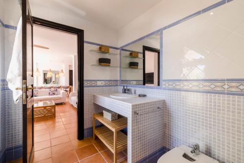 O baie la Villa Serretes