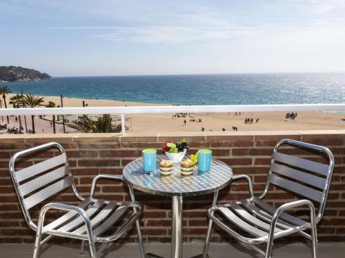 Apartment Caravela Beach by Interhome