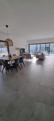 Valverde 2 Villa, Vilamoura, Algarve, only 5 minutes from Marina, Golf and Beach
