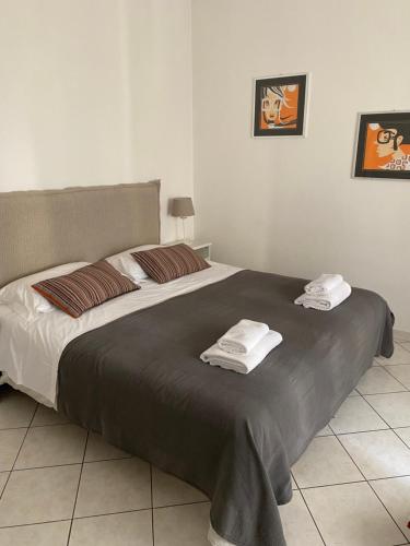Cama o camas de una habitación en Sirtori 24