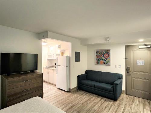 Una cocina o zona de cocina en Monte Carlo Boardwalk / Oceanfront Ocean City