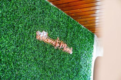 Private Luxury Miami Experience with Pool – Photos 2