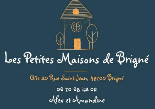 a picture of a tree house with a wedding invitation at Maisons de campagne. Gîte vert. in Brigné