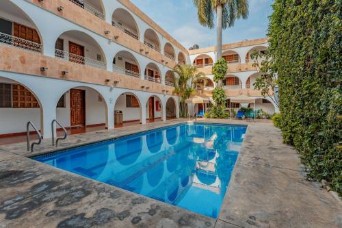 Πισίνα στο ή κοντά στο Hotel Maya Yucatan