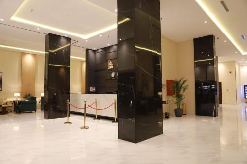 Lobi atau kawasan kaunter penerimaan di Tulip View Hotel