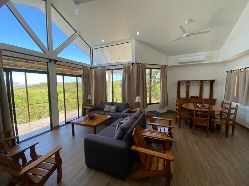 TURQUOISE HOUSE – Photos 2