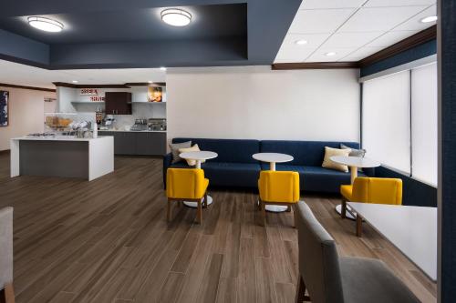 Comfort Inn & Suites Fishers - Indianapolis Image