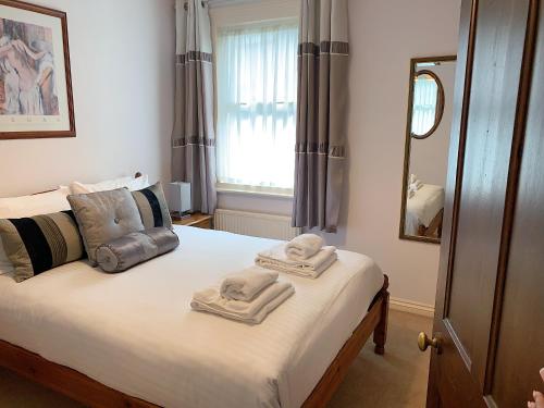 Gallery image of Cosy Central Windsor House Sleeps 4 in Windsor