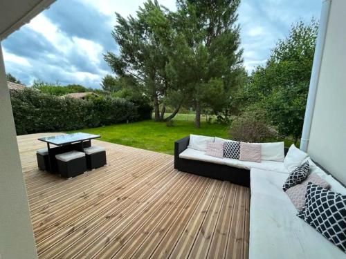 Maison de 3 chambres avec jardin clos et wifi a Carcans