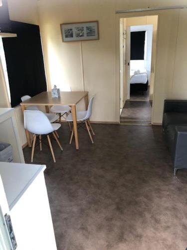 Ruang duduk di Batemans Bay Holiday Park & Hostel