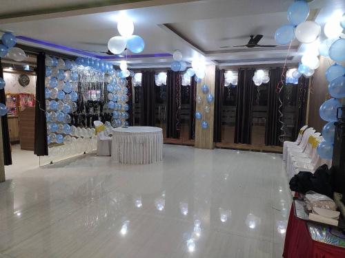 HOTEL R K PALACE – Photos 5