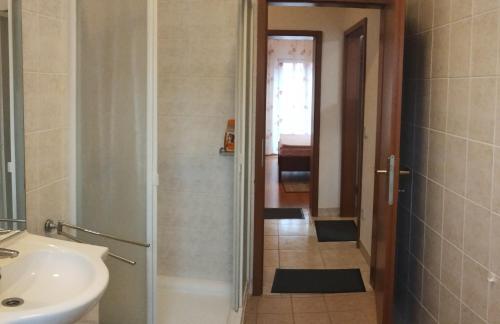 Ένα μπάνιο στο Apartmani Jere Kastav