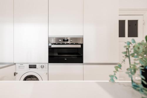 MARKES · Lovely 1-bedroom home w/ sunny backyard