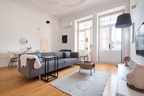 MARKES · Lovely 1-bedroom home w/ sunny backyard