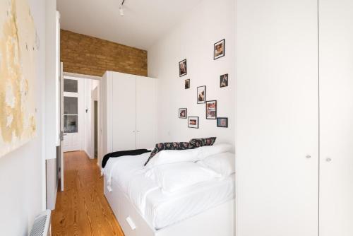 MARKES · Lovely 1-bedroom home w/ sunny backyard