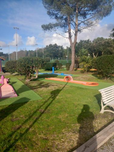 Photo de la galerie de l'établissement Villas du lac Appart 4 à 6 personnes, à Soustons