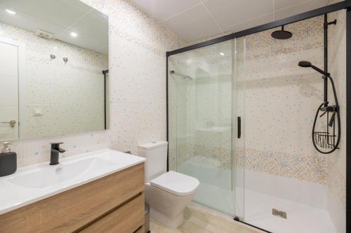 Kúpeľňa v ubytovaní VB Palm Avenue 1BDR Apt