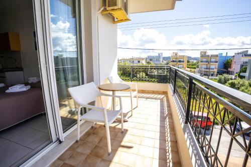 Μπαλκόνι ή βεράντα στο Johnhara Studios & Apartments 