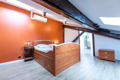 Un pat sau paturi într-o cameră la LA STEPHANOISE