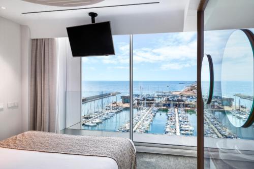 Nespecifikovaný výhled na moře nebo výhled na moře při pohledu z hotelu