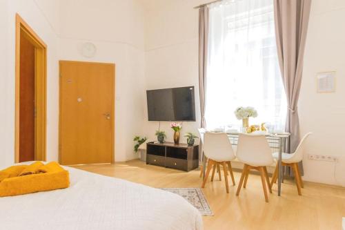 Trendy 2 ROOM Flat, next to Corvin Mall 1091 Budapest, 55 Üllői út kép - 3