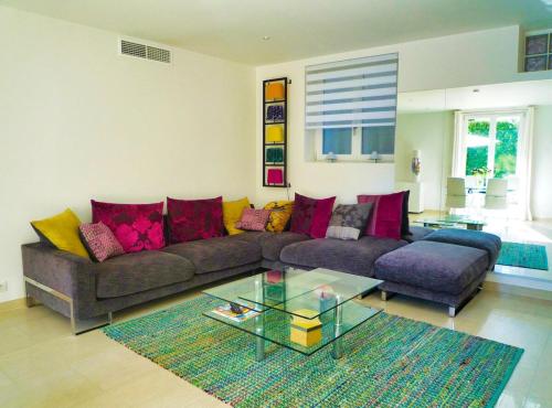 Beautiful and spacious apartment with a lovely garden