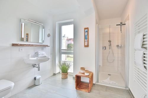 A bathroom at Haus Meeresbrise Haus Meeresbrise Appartement 1