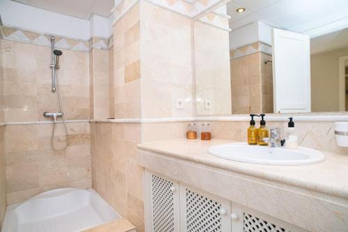 Great View Apartment in Elviria