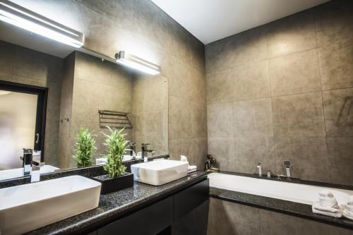 Phòng tắm tại Villa Lamunan