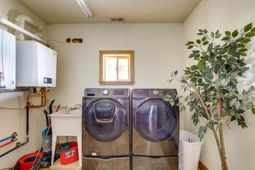 Φωτογραφία από το άλμπουμ του Heber City Home Private Yard and Hot Tub! σε Heber City