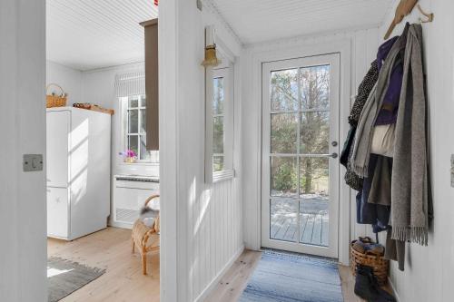 Fotografie z fotogalerie ubytování Authentic Holiday Home Close To The Beach v destinaci Bøtø By