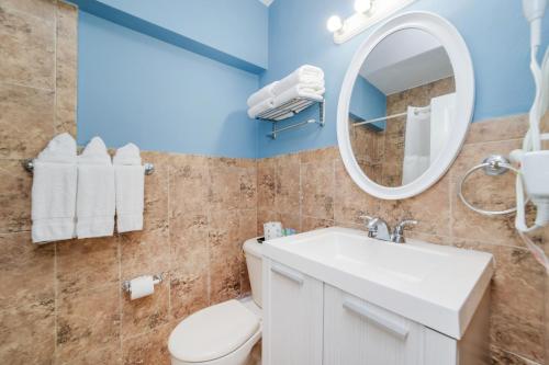 Ένα μπάνιο στο Starlite Hotel