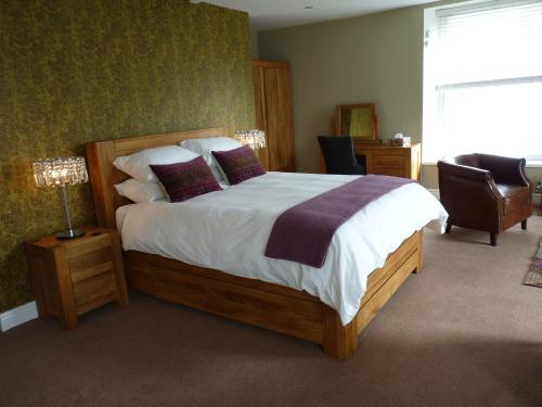 A bed or beds in a room at Town View Alston