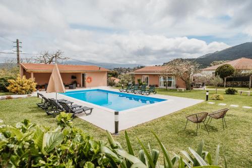 an image of a villa with a swimming pool at Forno House - Ameixoeira in Vila Praia de Âncora