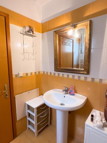 Gallery image of The Early Bird - Cosy 2-Floor House with Garden in Alexandroupoli