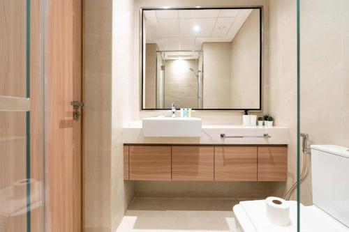 Koupelna v ubytování Chic Studio @ Azizi Riviera 10 - Dubaï