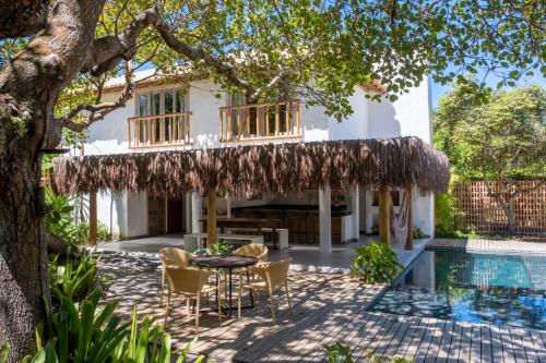 Bazén v ubytování Vila Florir nebo v jeho okolí