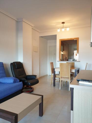 O zonă de relaxare la Apartamento acogedor en Cabanes, Torre la Sal, Costamar I Marina d'Or