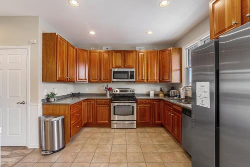 Dapur atau dapur kecil di Bayside --- 11446 West Sand Cove