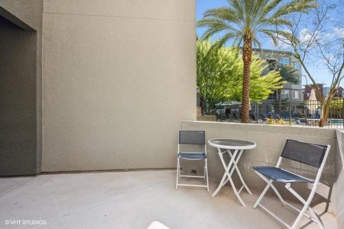 LUX 2 BED DESERT RIDGE 2 HEATED POOLS GYM – Photos 4