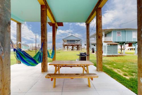 Gallery image of Caisson Modern Beach Cottage in Surfside Beach