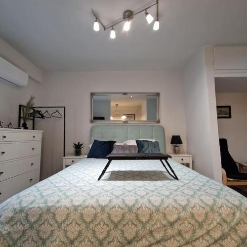 Chic apt near Acropolis - Avdi square