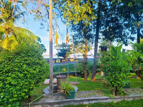 Lake Side Tourist Inn – Photos 2