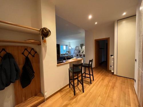 Home 10