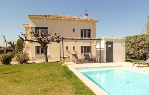 Amazing home in Taillades with Outdoor swimming pool, WiFi and 3 Bedrooms