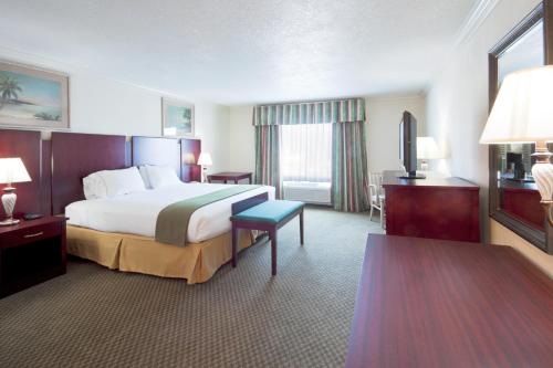 Imagen de la galería de Holiday Inn Express & Suites Florida City-Gateway To Keys, an IHG Hotel, en Florida City