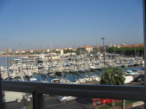 Appart 6 pièces pour 8 pers. à St Raphaël, centre-ville proche plage - FR-1-226A-43