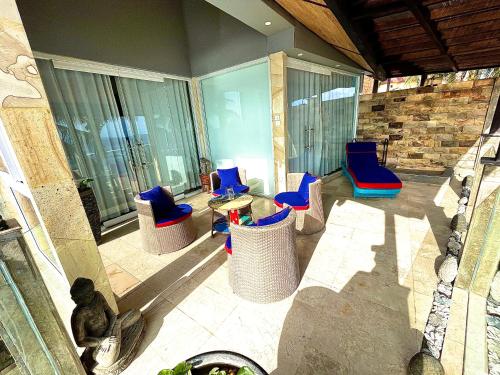 Gambar di galeri bagi Ocean Suite By A&J - Exceptional Beachfront Apartment - Candidasa di Candidasa