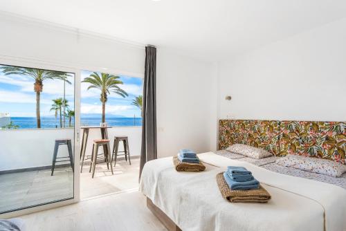 Beachfront Studio Full Seaview Playa las Americas, Playa de ...