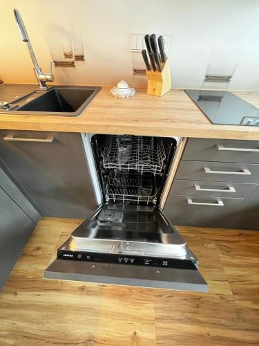 Kuchyň nebo kuchyňský kout v ubytování Ammersee Apartment Schondorf